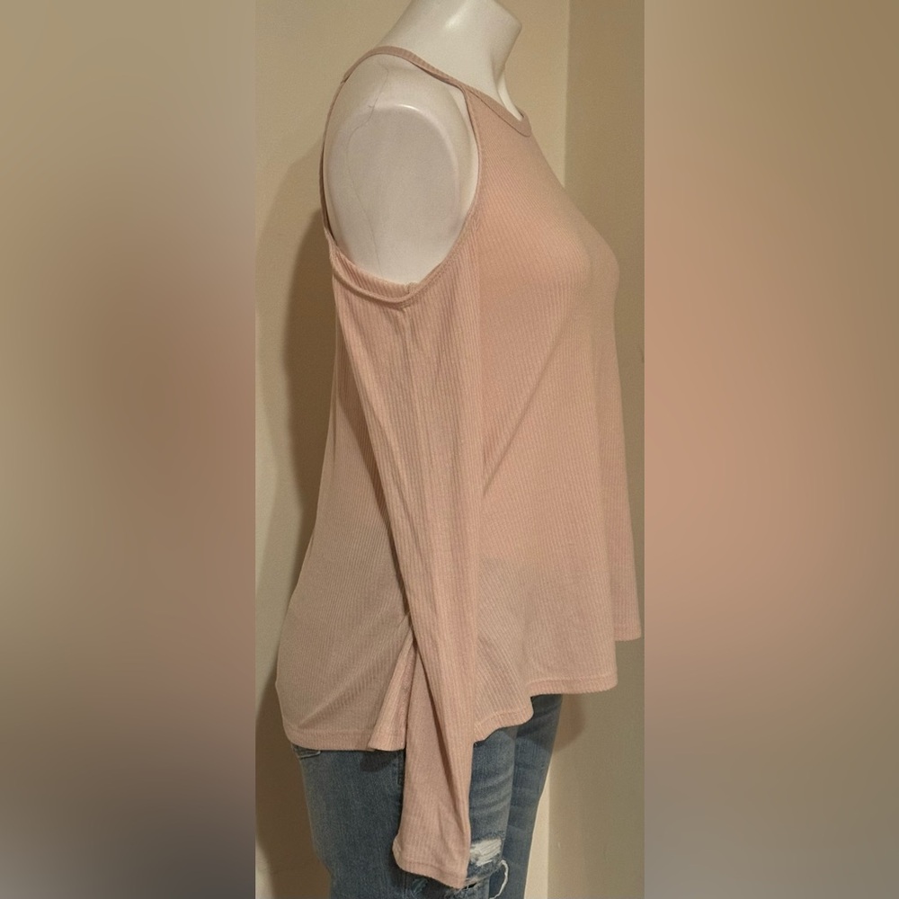 AEROPOSTALE Pale Pink Cold Shoulder Slits On Sides Light Material Sz XS/TP - Picture 2 of 14